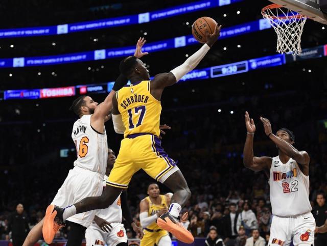 1672919225936042239.jpg NBA-Lakers-minus-LeBron-James-squeeze-past-Heat.jpg