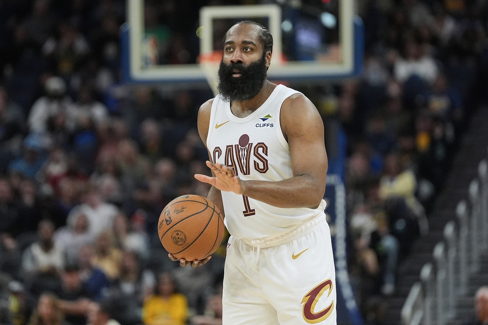 开云-骑士客战灰熊 哈登&米切尔&斯特鲁斯&托布&韦德&泰森缺席比赛